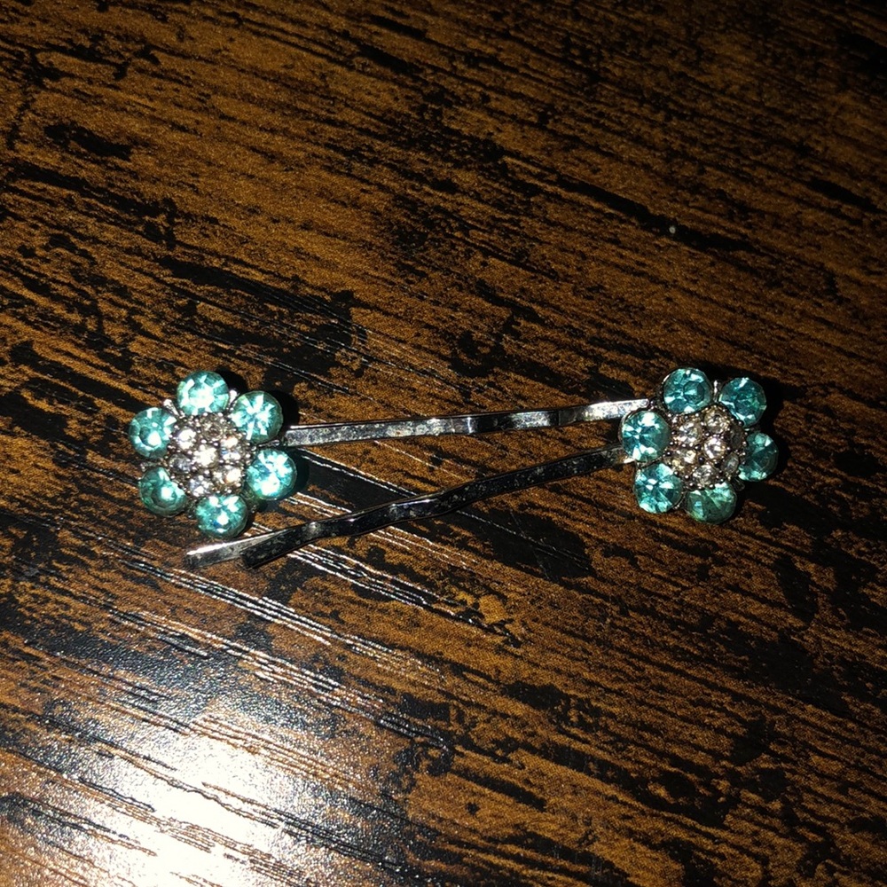 Hair pins